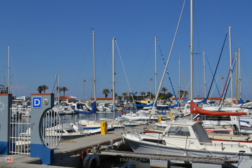 DSC 0035.JPG - Le port.