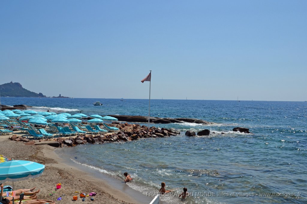 Boulouris aout 2014 18.JPG - Boulouris (commune de Saint-Raphaël), ses plages. Août 2014