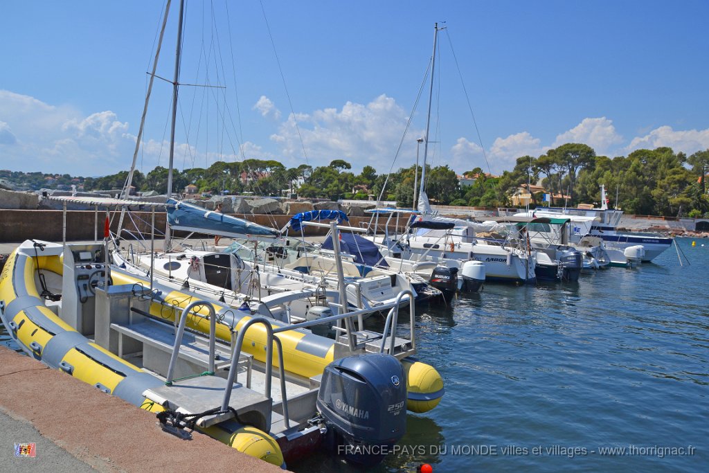 Boulouris aout 2014 3.JPG - Le port de Boulouris. Août 2014