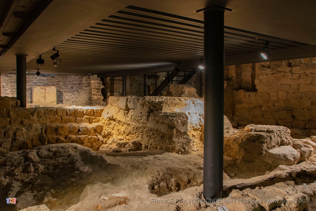 Eglise medievale Saint Raphael 10 mai 2019 29.jpg - Le musée et l'église médiévale  de Saint-Raphaël - 10 mai 2019