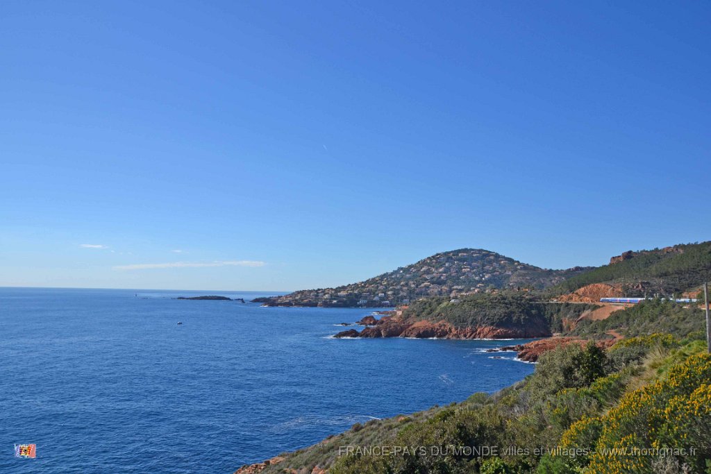 DSC0137.JPG - La corniche d'Or entre Agay et Le Trayas. 26 février 2015.