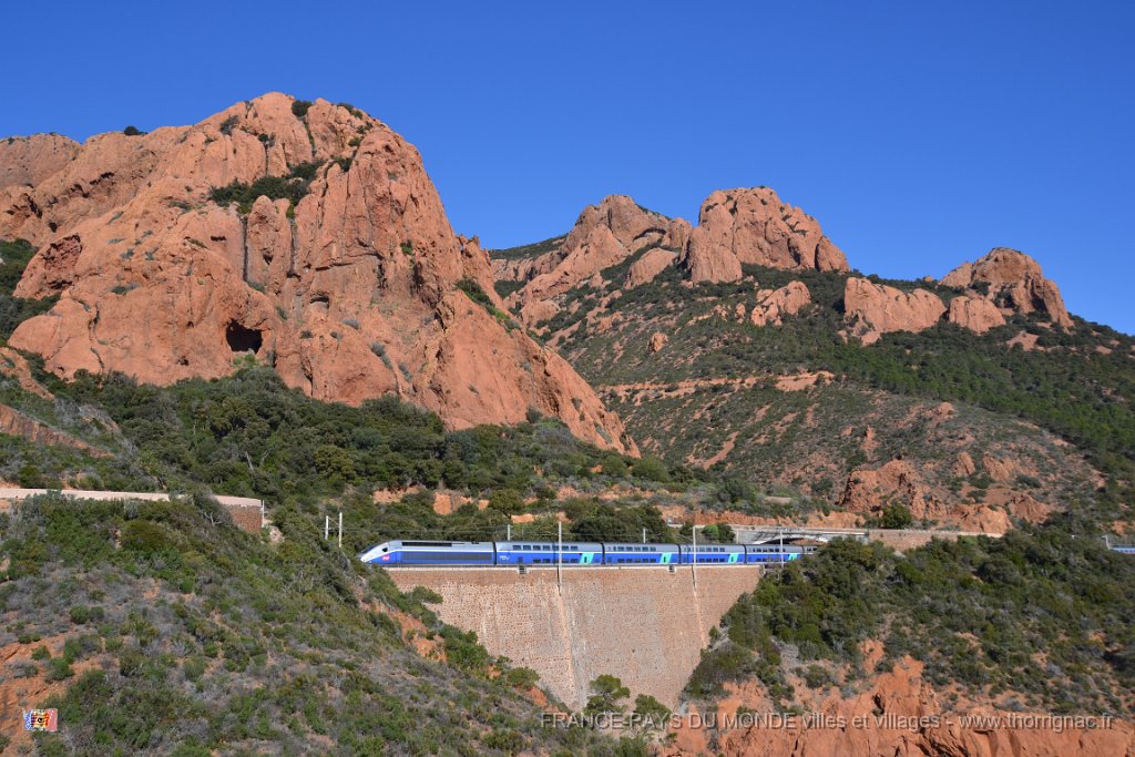 DSC0153.JPG - La corniche d'Or entre Agay et Le Trayas.L'Esterel. 26 février 2015.