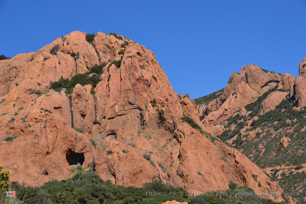 DSC0155.JPG - La corniche d'Or entre Agay et Le Trayas. L'Esterel. 26 février 2015.