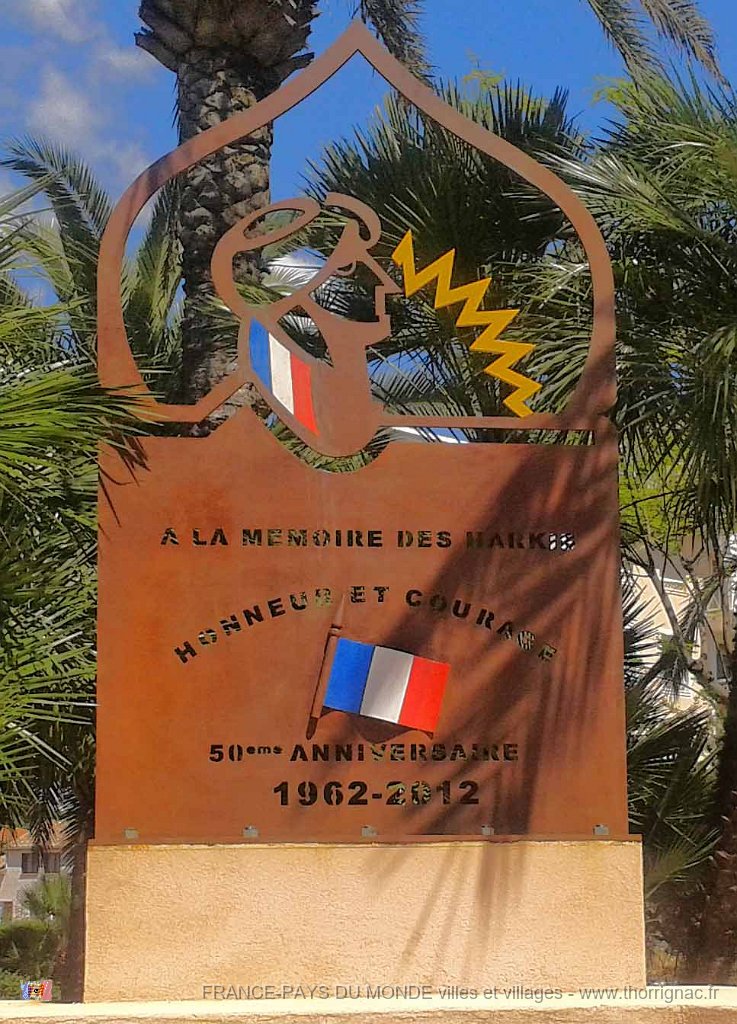 20130530 11 53 41.jpg - Saint-Raphaël - Le monument des Harkis, Place de Provence. 30 mai 2013