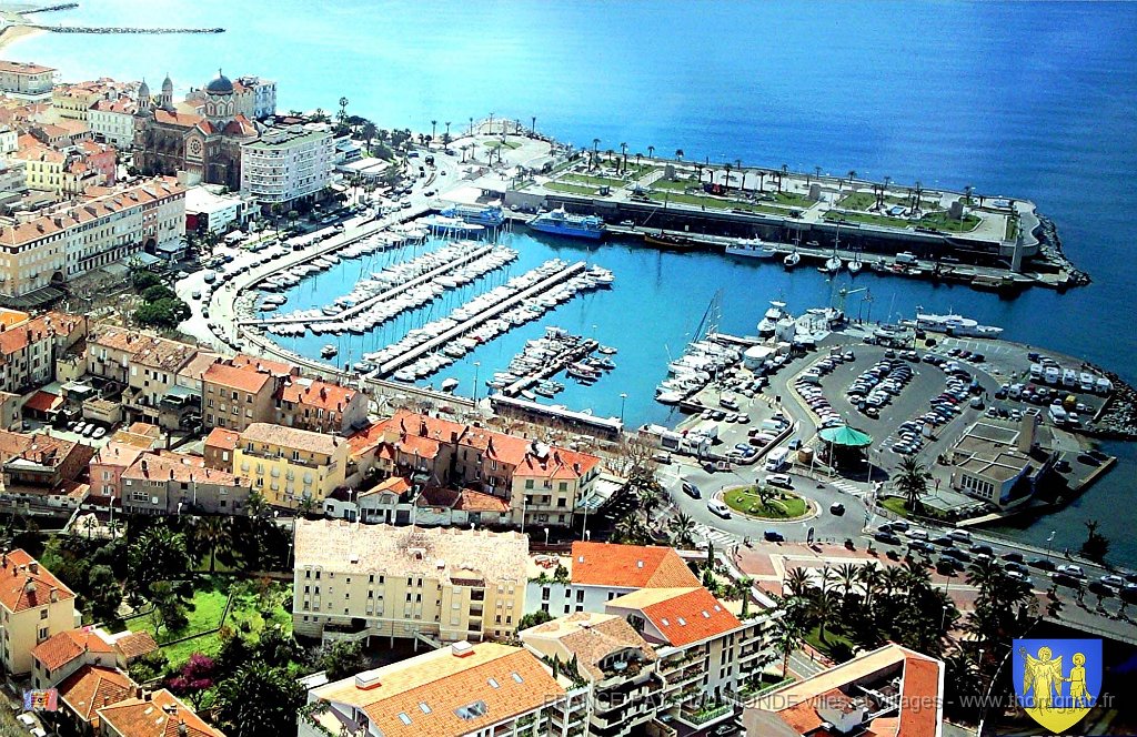 Vue generale.jpg - Vue aérienne. (Photo agence immobilière)