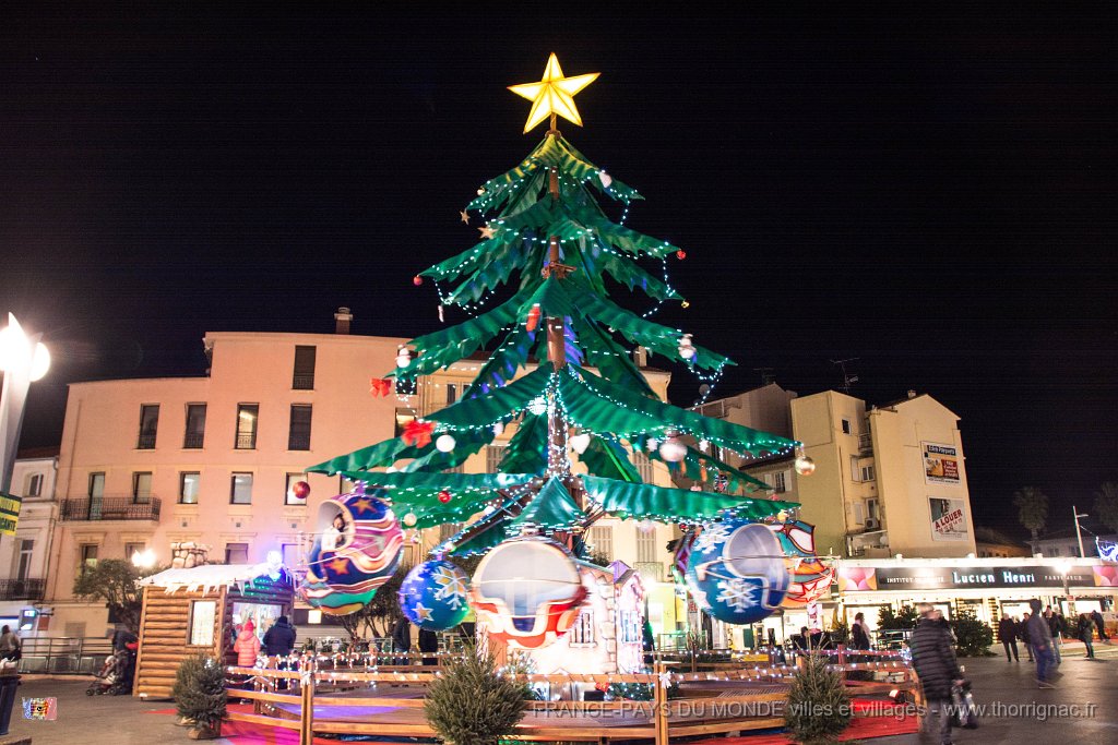 Illuminations St Raphael fin 2017 36.jpg - Saint-Raphaël (83) - Fin d'année 2017.