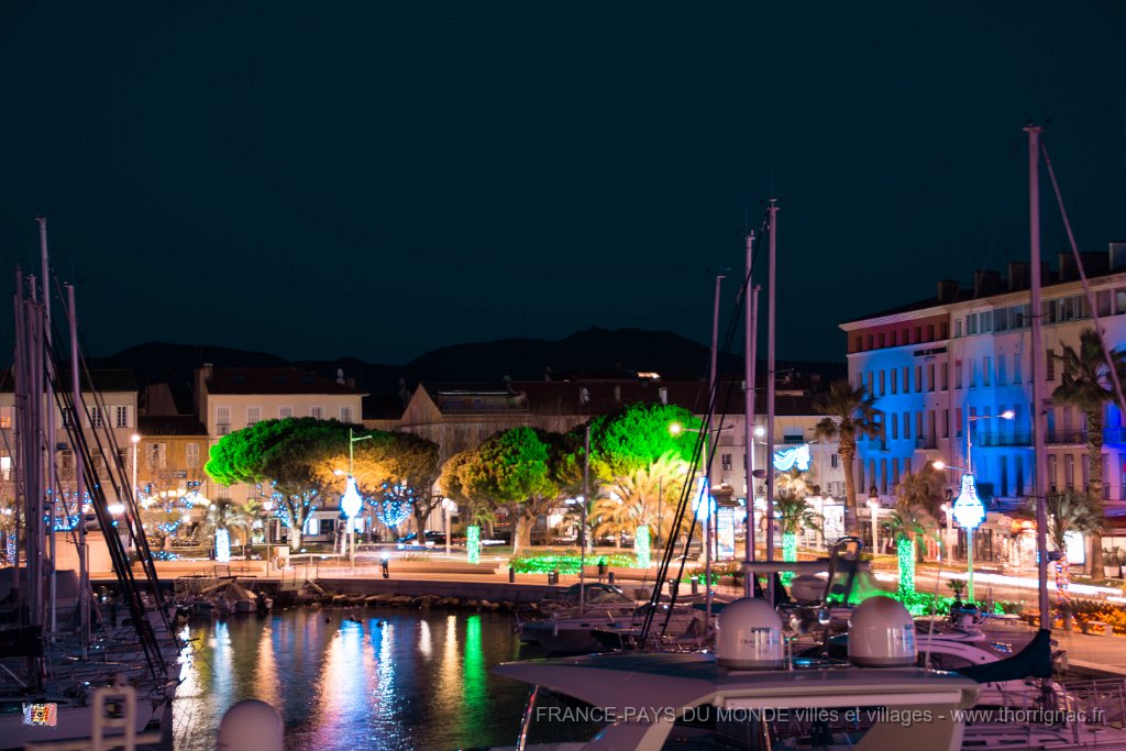 Illuminations St Raphael fin 2017 42.jpg - Saint-Raphaël (83) - Fin d'année 2017.