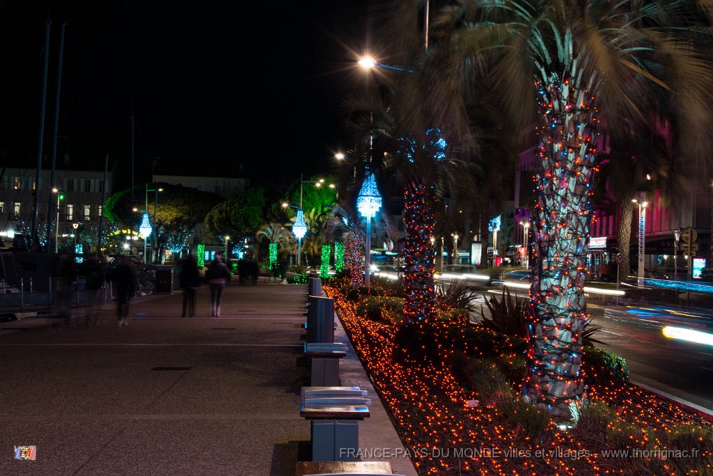 Illuminations St Raphael fin 2017 44.jpg - Saint-Raphaël (83) - Fin d'année 2017.