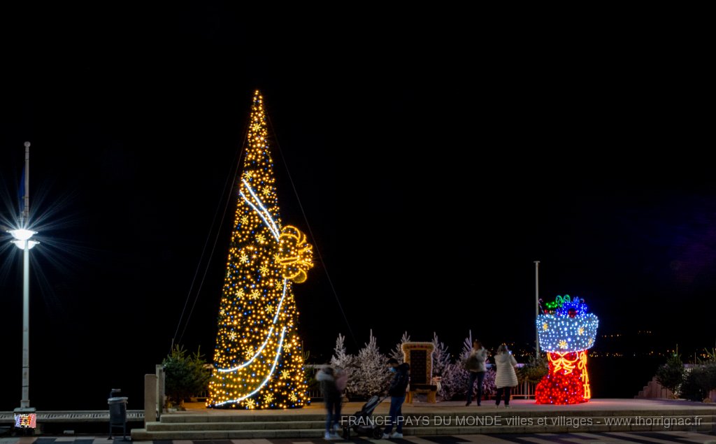 Illuminations Saint Raphael 2020 15.jpg - Saint-Raphaël (83) - Fin d'année 2020.