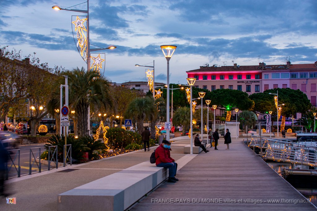 Illuminations Saint Raphael 2020 2.jpg - Saint-Raphaël (83) - Fin d'année 2020.