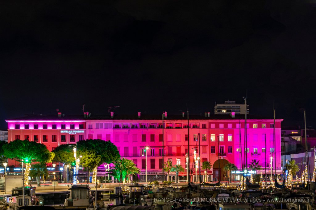 Illuminations Saint Raphael 2020 31.jpg - Saint-Raphaël (83) - Fin d'année 2020.
