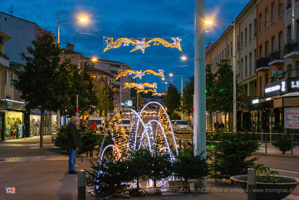 Illuminations Saint Raphael 2020 4.jpg - Saint-Raphaël (83) - Fin d'année 2020.
