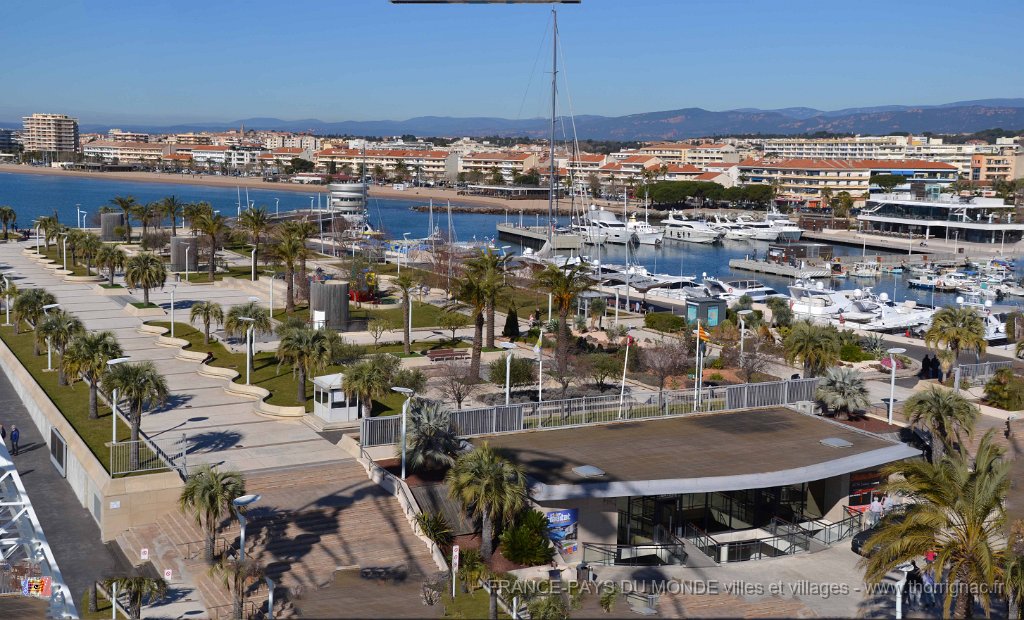 Panorama5.jpg - Le port et Jardin Bonaparte.26 février 2015