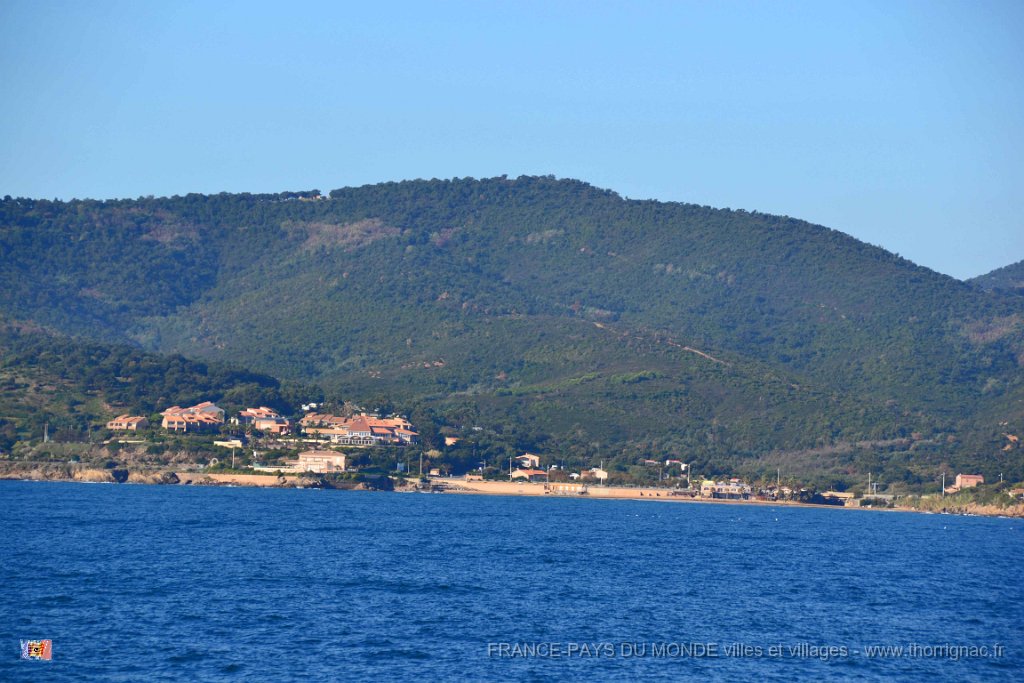 Saint Tropez 10 octobre 2015 16.JPG - Les Issambres. La plage de la gaillarde. 10 octobre 2015.
