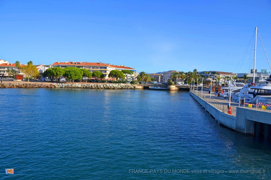 Saint Tropez 10 octobre 2015 263.JPG - Départ de Saint-Raphaêl, 9H30 pour Saint-Tropez. 10 octobre 2015.