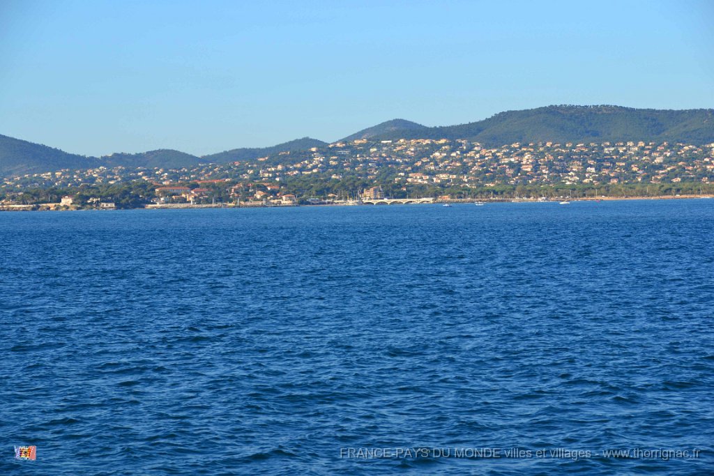 Saint Tropez 10 octobre 2015 267.JPG - Saint-Aygulf et le pont de la Galiote. 10 octobre 2015.