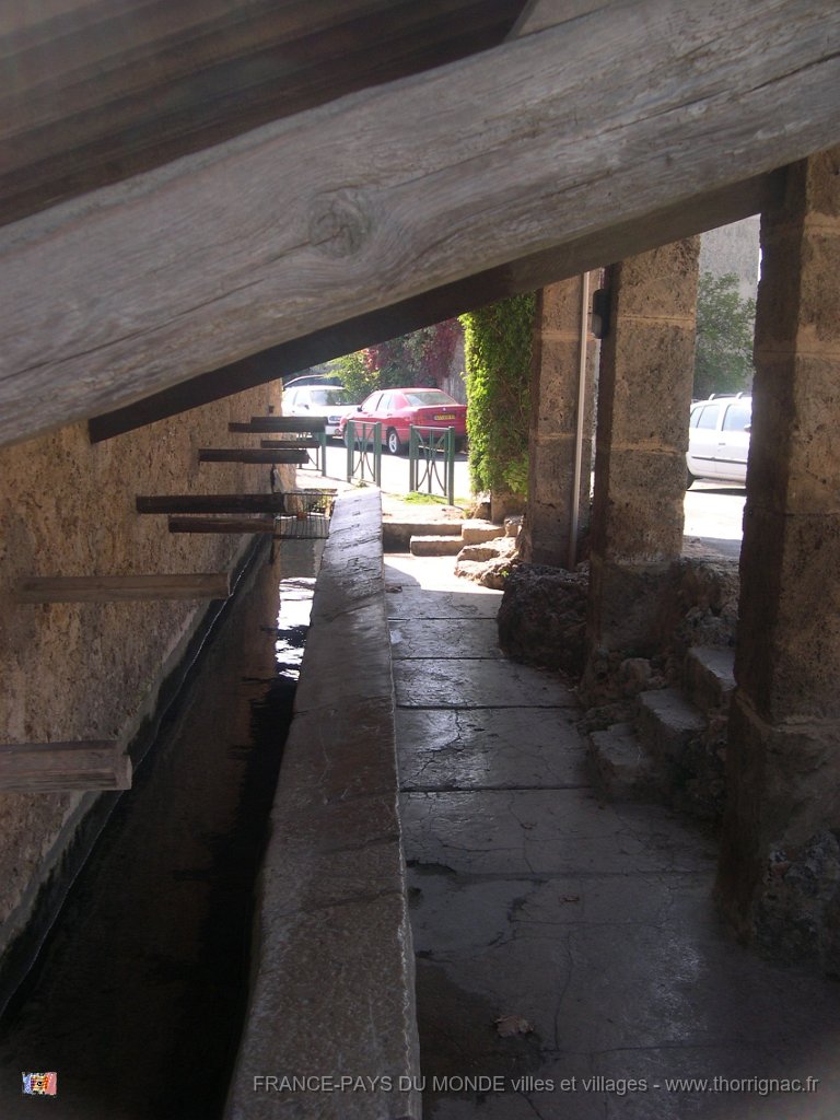 DSCN2367.JPG - Le lavoir.
