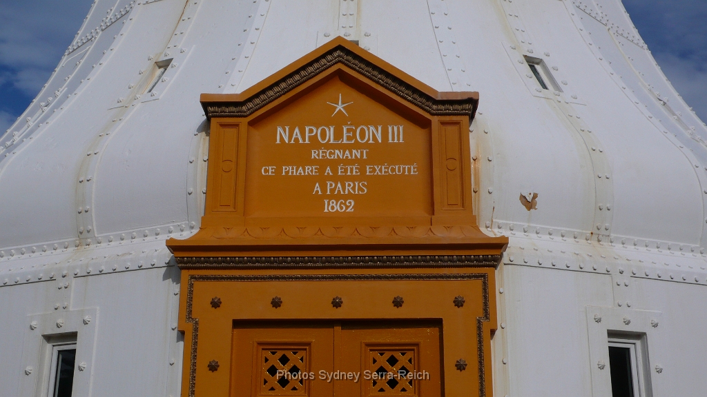 xx.JPG - Plaque explicative sur la construction. Août 2014